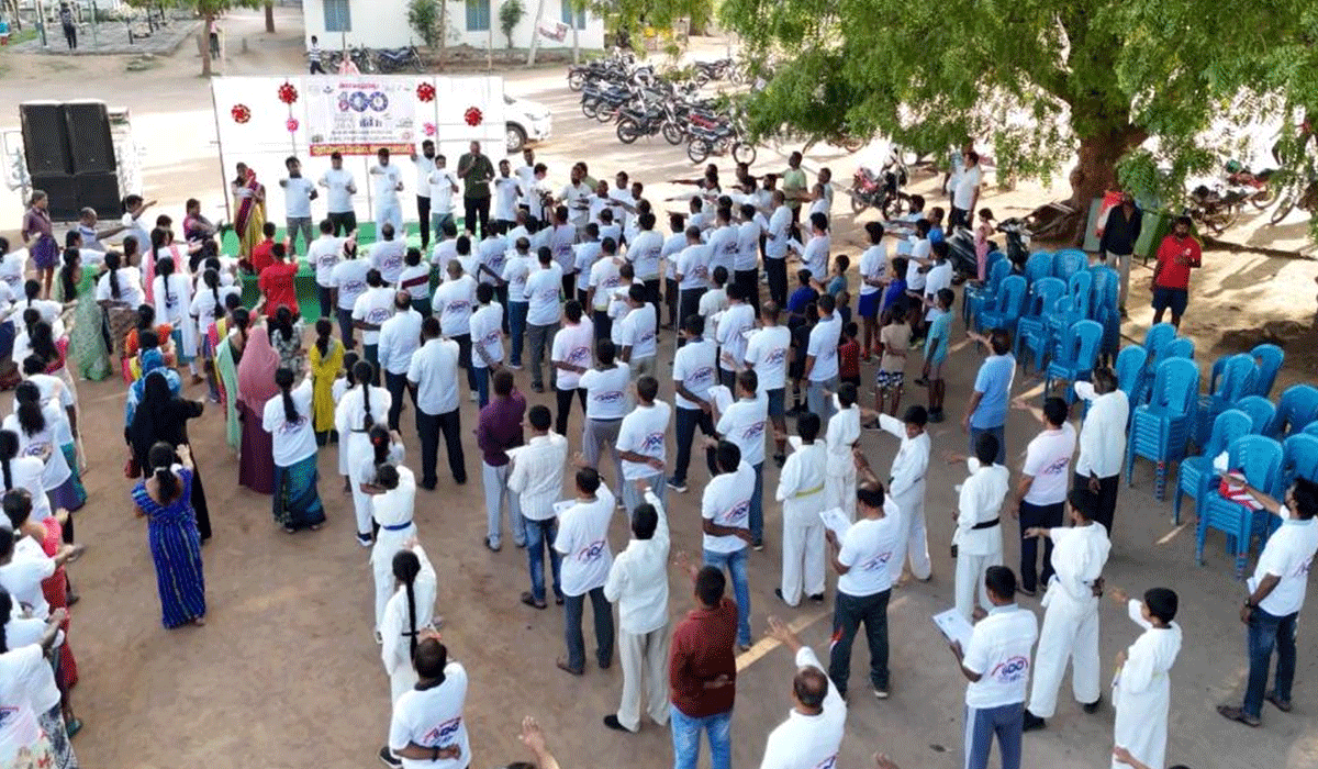 Plastic-free society | ప్లాస్టిక్ రహిత సమాజం కోసం ప్రతొక్కరు పాటుపడాలి.. హుజూరాబాద్ ఏసీపీ వీ మాధవి