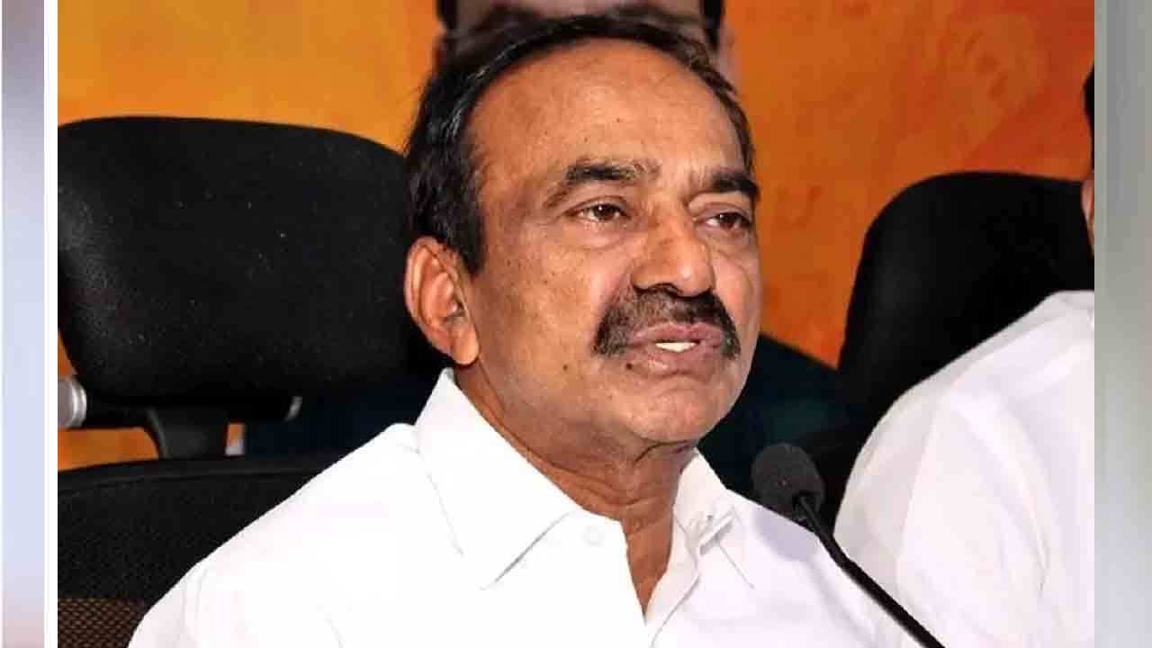 అమరుల కుటుంబాలకు 25 వేల భృతి ఏమైంది?