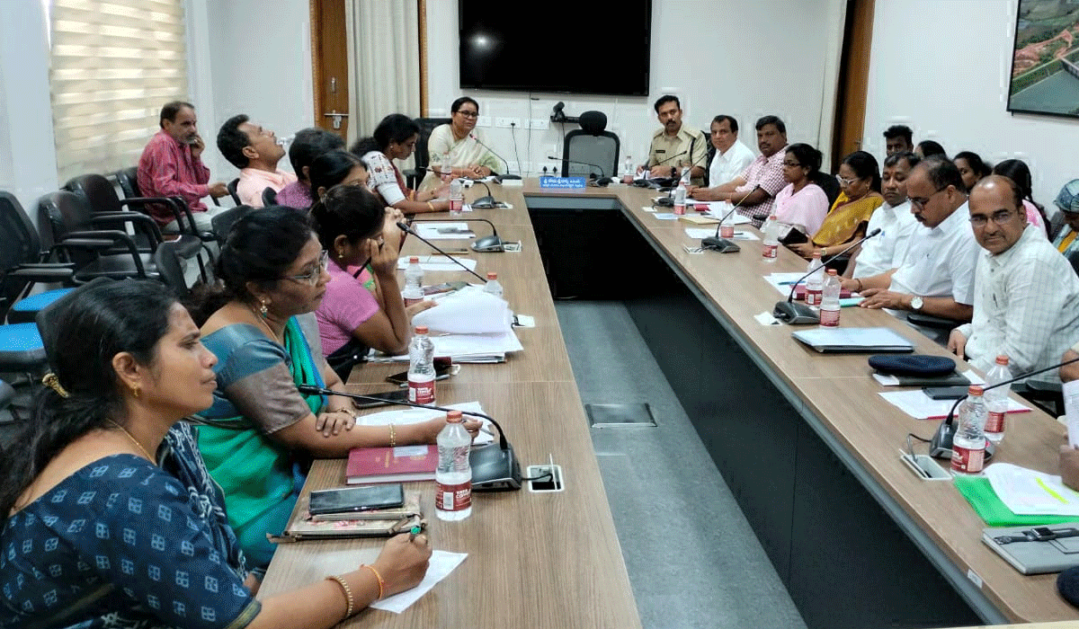 Child marriage-free district | బాల్య వివాహాల రహిత జిల్లాగా పెద్దపల్లిని నిలపాలి.. రాష్ర్ట బాలల హక్కుల కమిషన్‌ సభ్యురాలు ఎం చందన