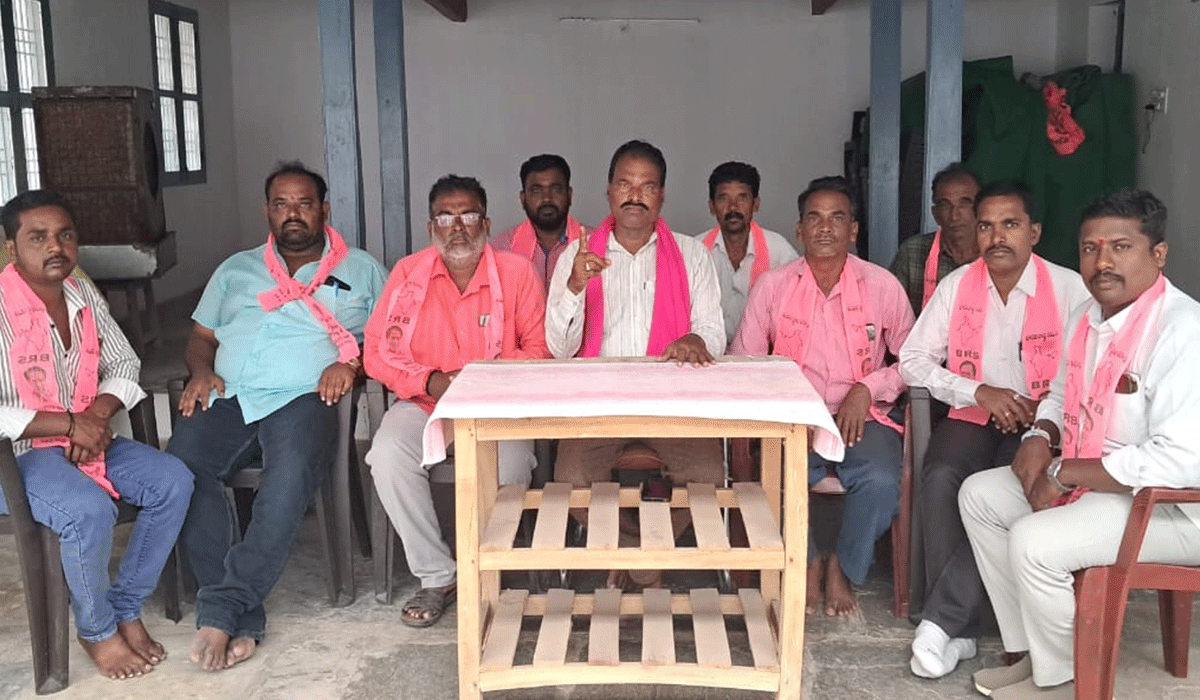 Chigurumamidi | బీఆర్ఎస్ ను విమర్శించడం సిగ్గుచేటు..  మామిడి అంజయ్య