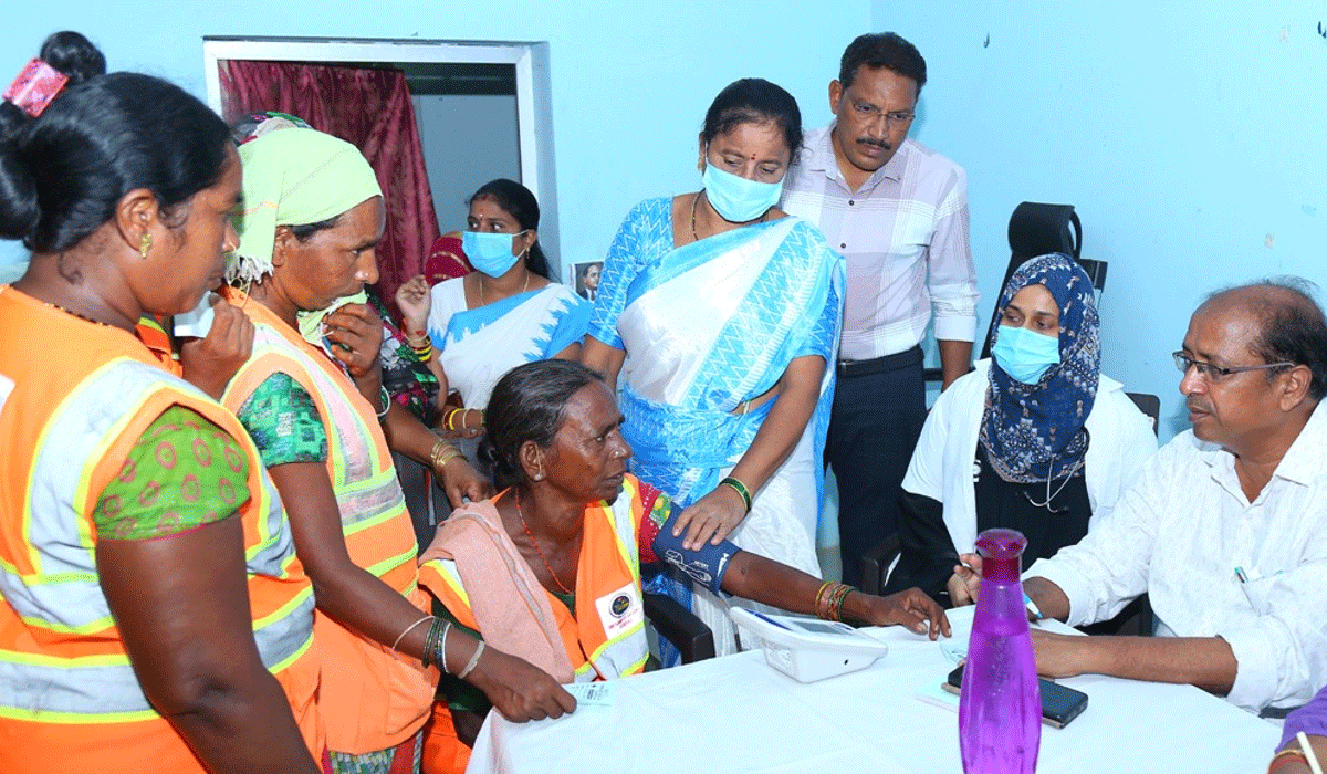 Medical camp | పారిశుధ్య కార్మికుల ఆరోగ్య పరిక్షణ కోసమే వైద్య శిబిరం