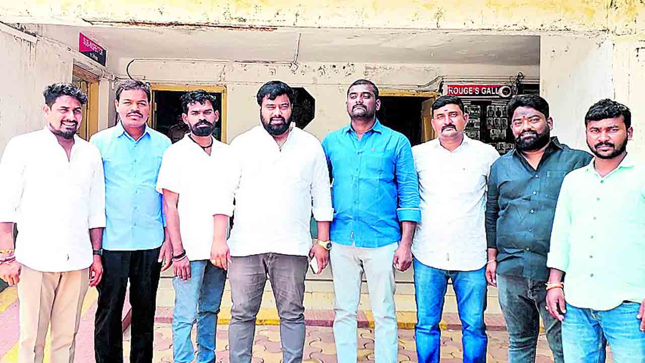 అక్రమ కేసులకు భయపడం