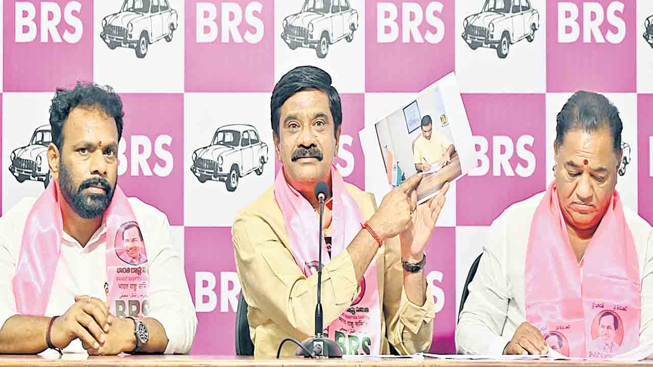 జర్నలిజం ముసుగులో రాజకీయాలా?