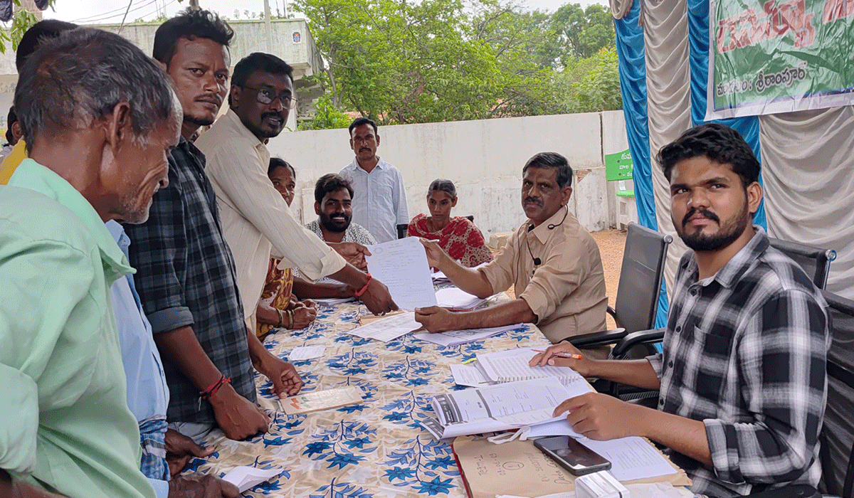 Kalvasrirampoor | సమస్యల పరిష్కారానికి భూభారతి.. పెద్దపల్లి ఆర్డీవో గంగయ్య