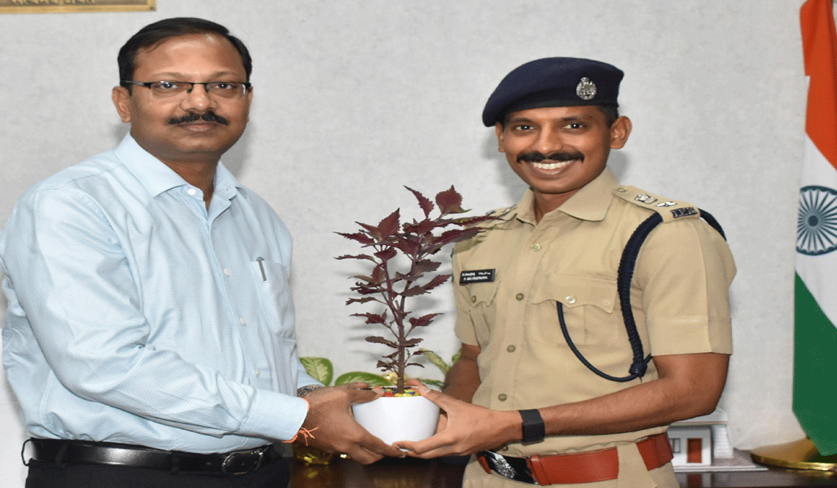 Nizamabad | నిజామాబా‌ద్‌ కలెక్టర్ ను కలిసిన పోలీస్‌ కమిషనర్ పీ సాయి చైతన్య