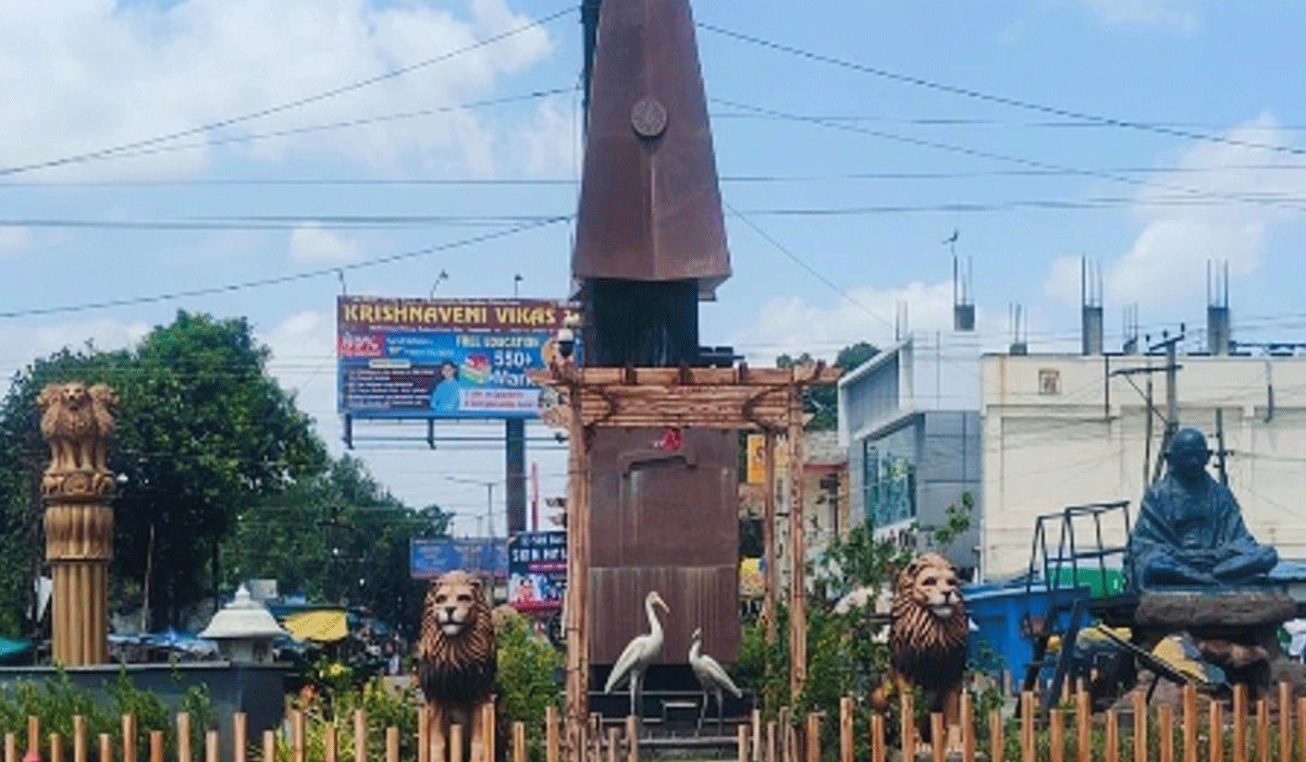 Godavarikhani | పూలకు పైసల్లేవా…? గోదావరిఖనిలో అమరవీరులకు అవమానం