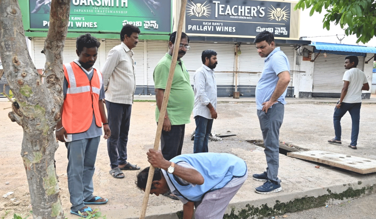 Seasonal diseases | నగరాన్ని శుభ్రంగా ఉంచి సీజనల్ వ్యాధులు ప్రబలకుండా చర్యలు చేపట్టాలి.. కమిషనర్‌ ప్రపుల్‌ దేశాయ్‌