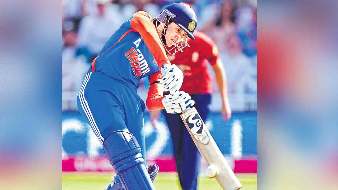 మందన మెరుపులు…టీ20ల్లో తొలి సెంచరీతో విజృంభణ
