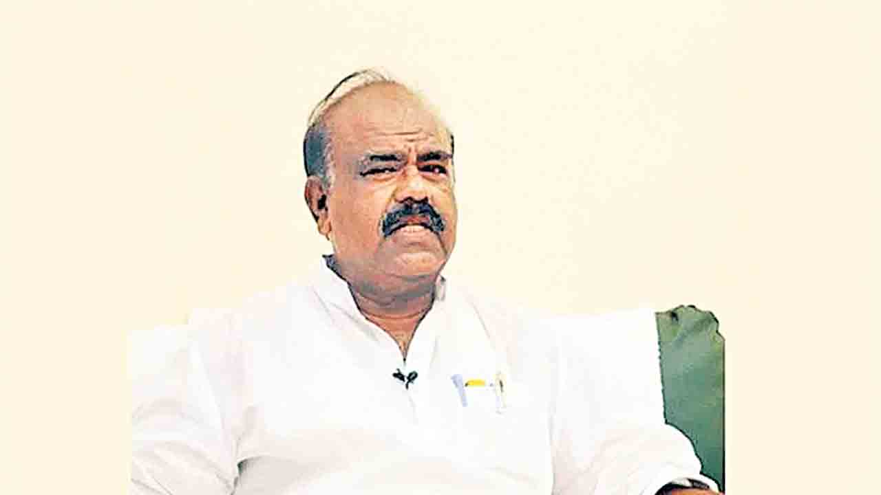 వ్యక్తిత్వ హననం సర్కారు కుట్రే