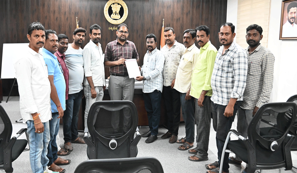 Education | జర్నలిస్టుల పిల్లలకు ప్రైవేట్ పాఠశాలల్లో ఉచిత, రాయితీ విద్యను అందించాలి