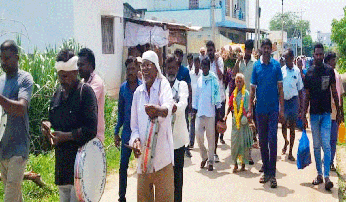 Siricilla | చిన్నబోనాలలో దయనీయమైన పరిస్థితిలో చివరి మజిలీ