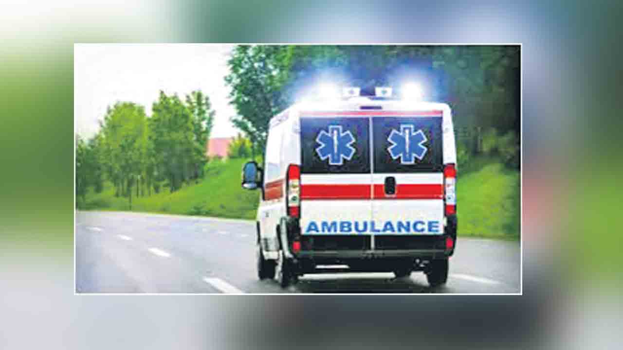 క్యారీ బ్యాగ్‌లో కుమార్తె మృతదేహంతో..