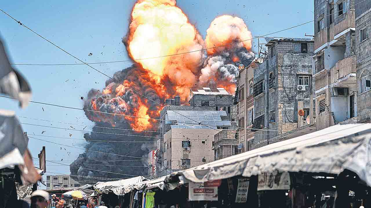 ఆహార కేంద్రం వద్ద ఇజ్రాయెల్‌ దాడులు