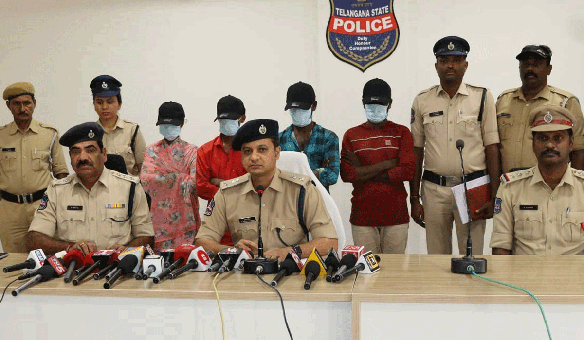 SP Rajesh Chandra | వివాహేతర సంబంధమే హత్యకు కారణం.. కామారెడ్డి ఎస్పీ రాజేష్‌ చంద్ర