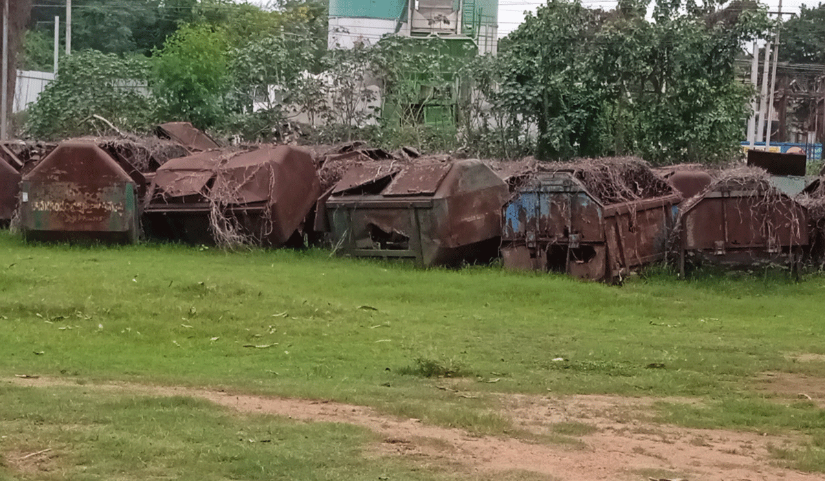 What a waste..| యే దుబారా బల్దియా హై.. తుప్పు పట్టి… స్క్రాప్ గా ఎట్టికి..|
