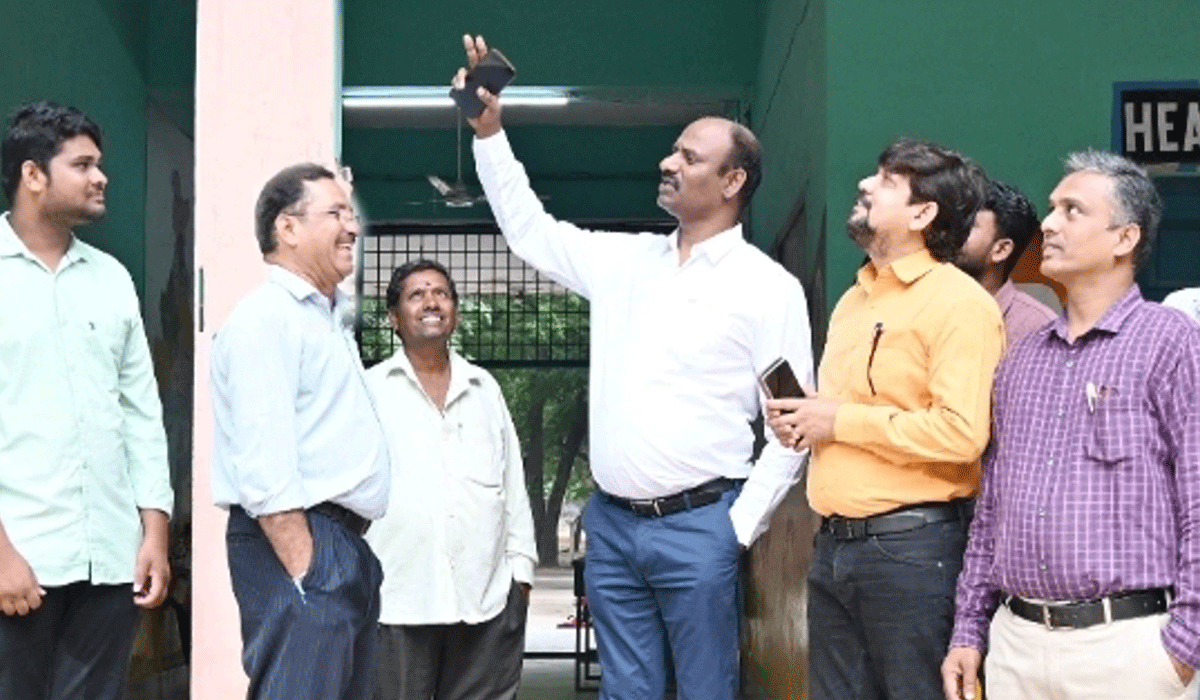 Singareni Schools | సింగరేణి స్కూల్స్ ను హరిత పాఠశాలలుగా తీర్చిదిద్దుతం.. ఎడ్యుకేషన్ జీఎం