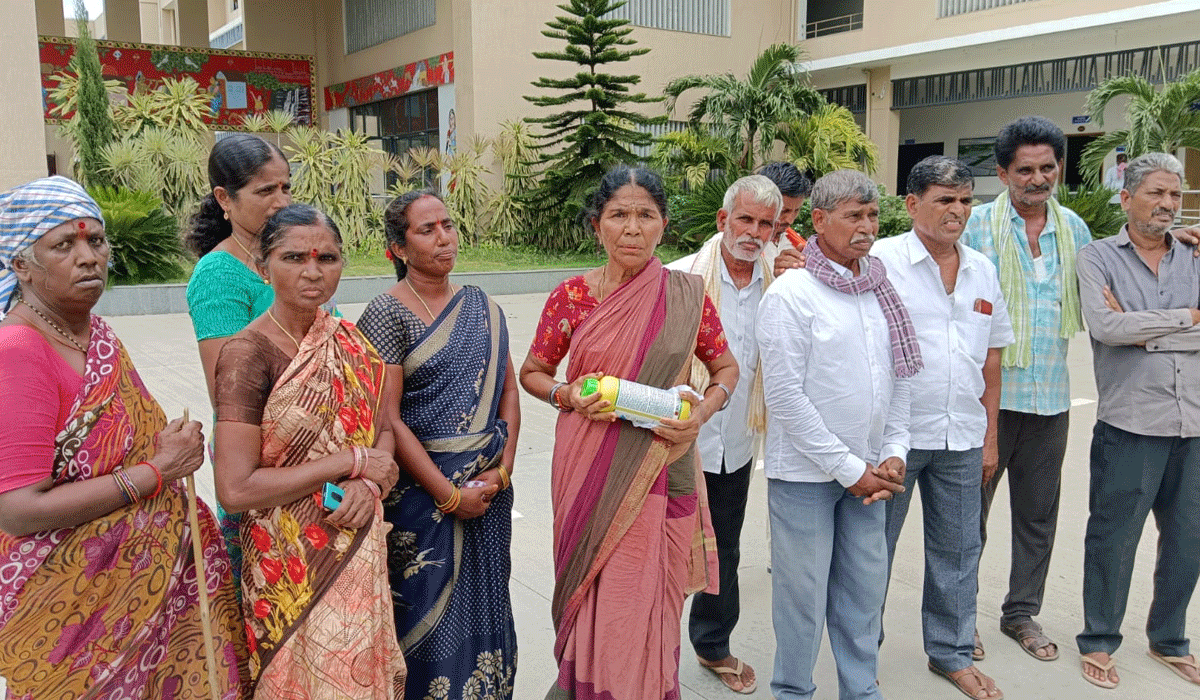 Peddapally | అధికార కాంగ్రెస్ పార్టీ మాజీ సర్పంచ్ వెంకటేశంపై చర్యలు తీసుకోవాలి