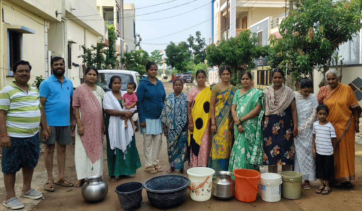 Water shortage | రాఘవేంద్ర కాలనీలో నీటి కటకట