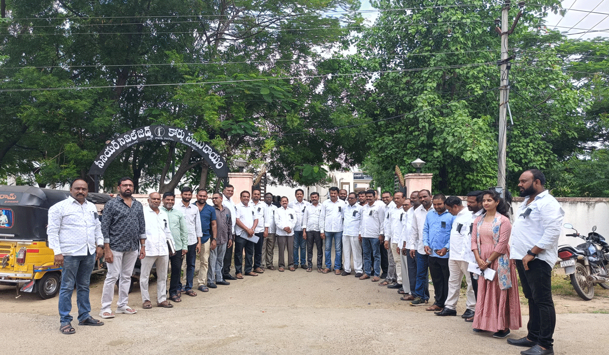 Vemulawada | వేములవాడలో కోర్టు విధులు బహిష్కరించి.. నల్ల బ్యాడ్జీలతో న్యాయవాదుల నిరసన