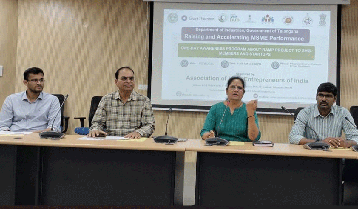 Peddapally | మహిళలు ఆర్థికంగా బలోపేతం కావాలి.. డీఆర్‌డీవో కాళిందిని