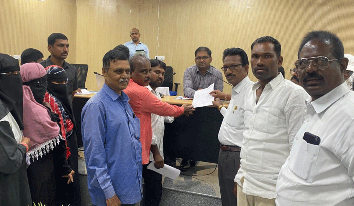 సార్వత్రిక సమ్మెను విజయవంతం చేయాలి.. కార్మిక సంఘాల జేఏసీ నాయకులు