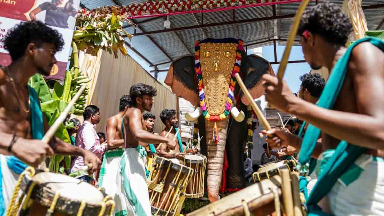 Trisha | దేవుని గుడికి ఏనుగును బహూకరించిన నటి త్రిష