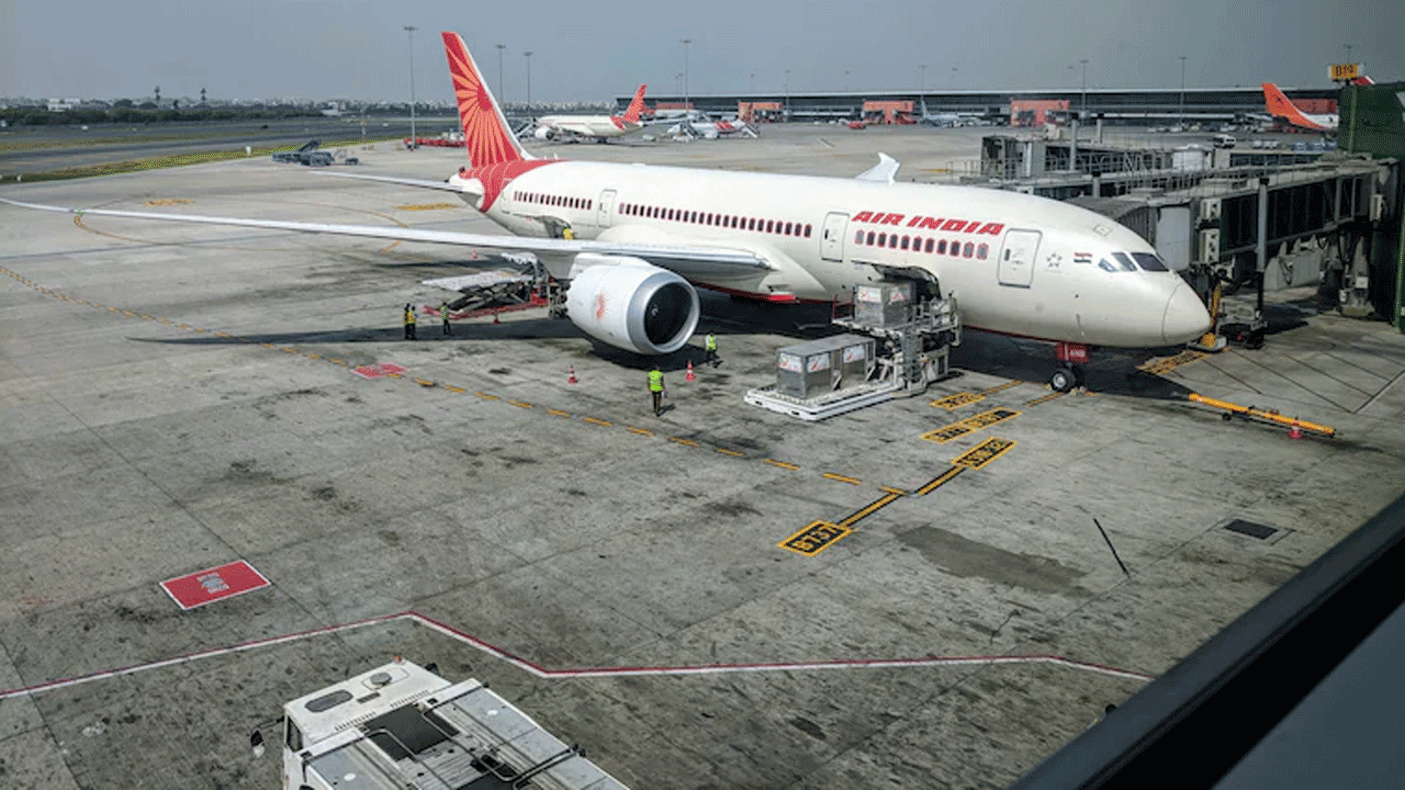 Air India | అహ్మదాబాద్‌ టు లండన్‌.. ఎయిర్‌ ఇండియా విమానం మూడు గంటలు ఆలస్యం