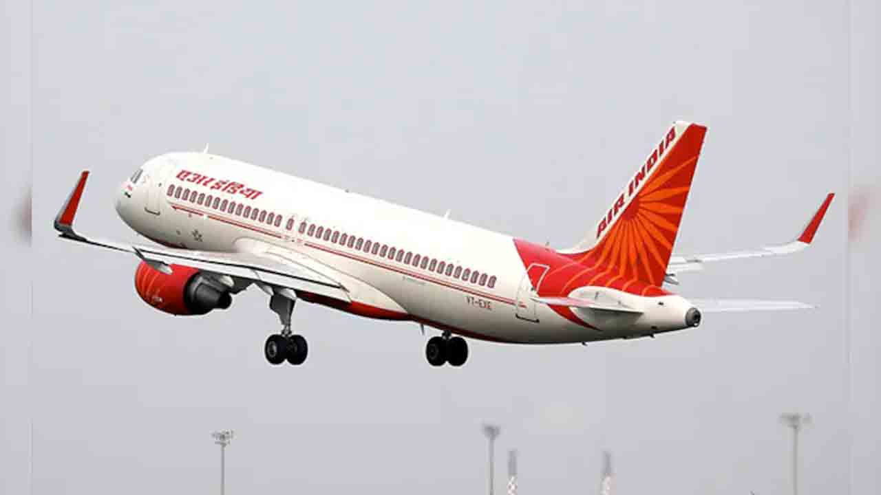 Air India Flight | క్యాబిన్‌లో కాలిన వాసన.. వెనుదిరిగిన ఎయిరిండియా విమానం..!