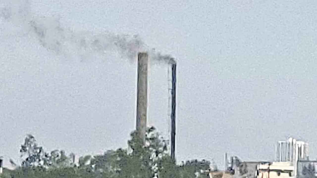 వాయుకాలుష్యంతో ఉక్కిరిబిక్కిరి