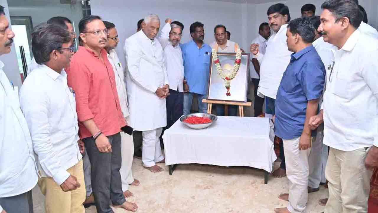 Allam Narayana | పీడిత ప్రజల కోసం తపించిన మనిషి మునీర్‌ : రాష్ట్ర అధ్యక్షుడు అల్లం నారాయణ