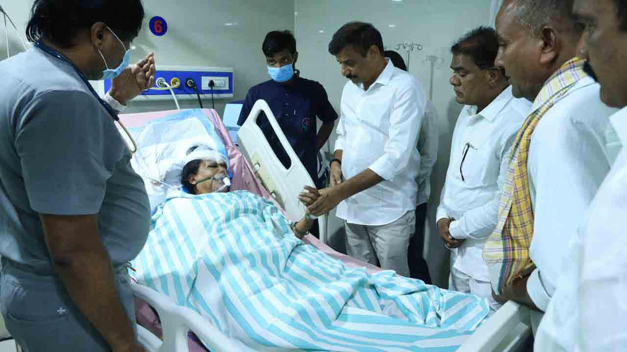 వాకింగ్‌కు వెళ్లిన మహిళపై దాడిచేసి నగలు దోచుకున్న దుండగులు