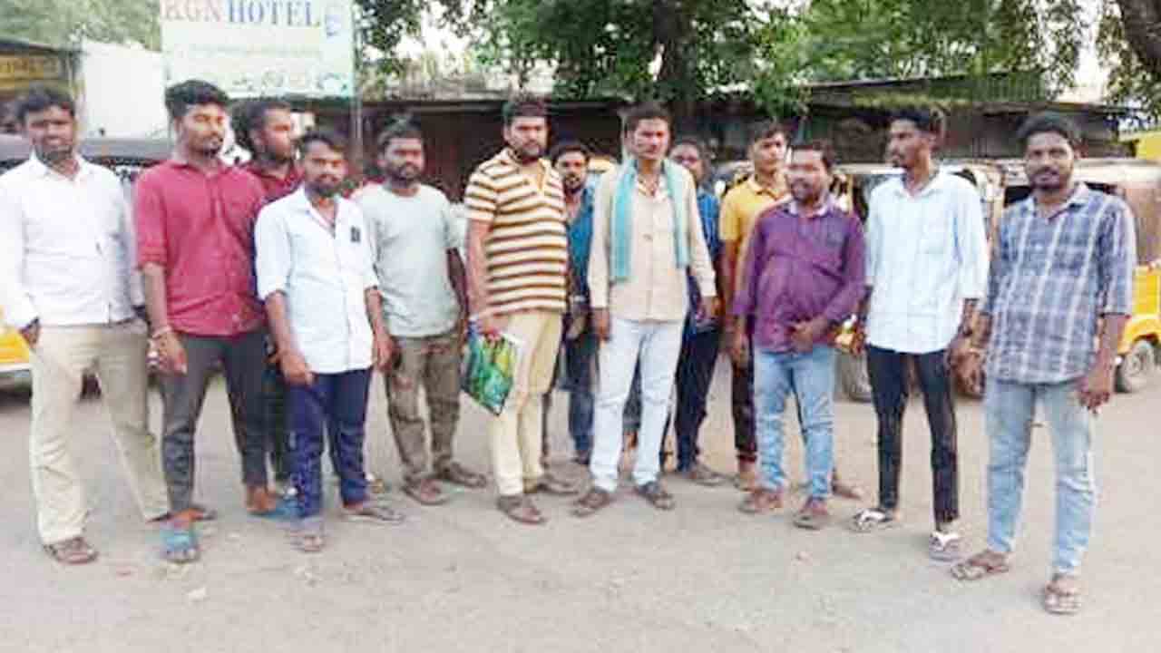 Auto Drivers | ఆటో డ్రైవర్ల సమస్యలు పరిష్కరించాలి : జేఏసీ డిమాండ్‌