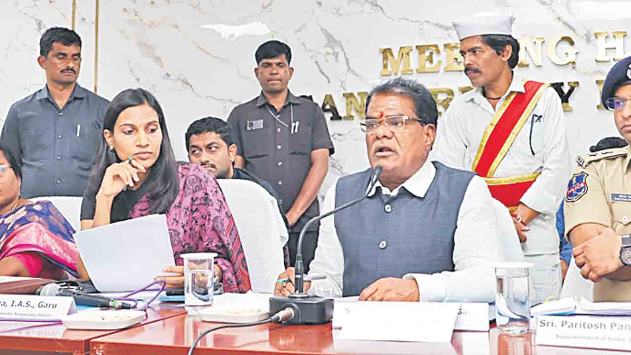 జూలై 30లోగా ఎస్సీ, ఎస్టీ కేసులు పరిష్కరించాలి