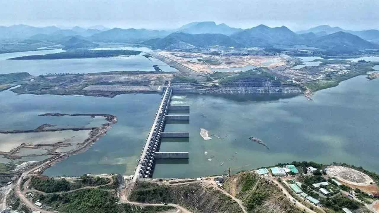 బనకచర్ల ప్రాజెక్టు ఏపీకి గుదిబండ