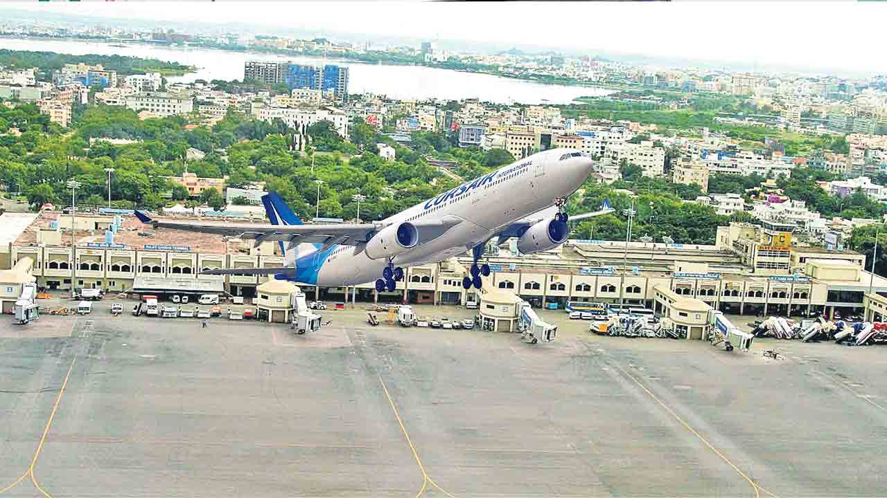 నిషేధం ఉన్నా ప్రైవేట్‌ జెట్‌లకు అనుమతి!