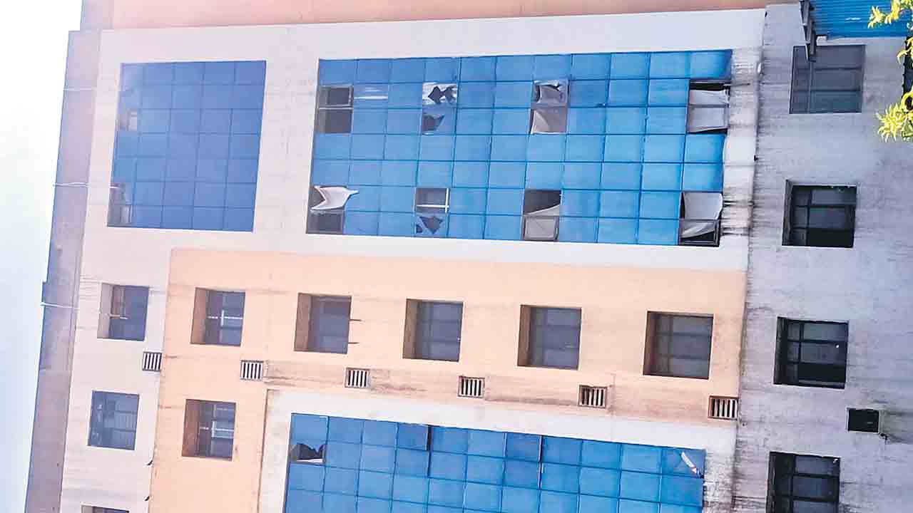 జీజీహెచ్‌ ..నిర్వహణ తూచ్‌ !