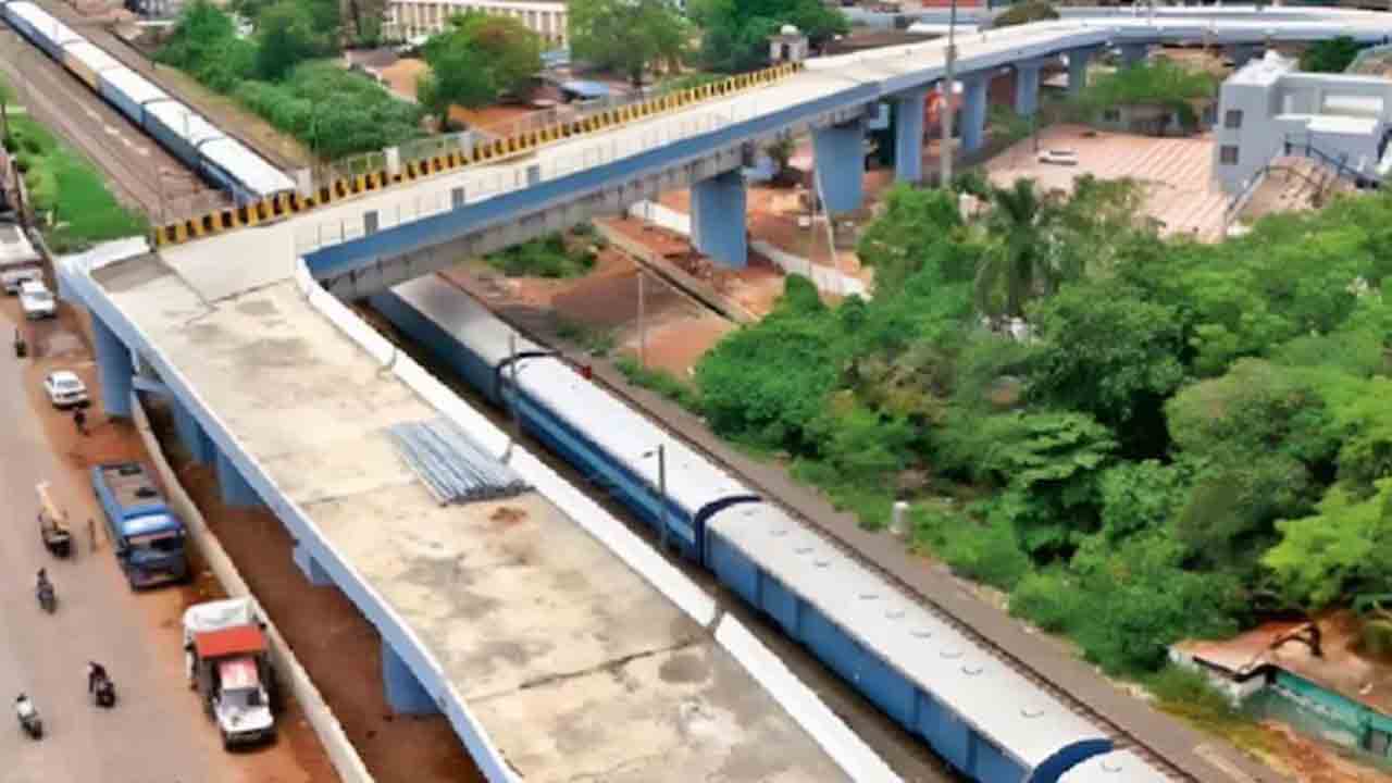 Bhopal bridge | 90 డిగ్రీల మలుపుతో వంతెన నిర్మాణంపై విమర్శలు.. డిజైన్‌ను సమర్థించిన   అధికారులు