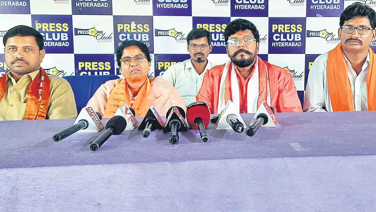 కాంగ్రెస్‌పై గిరిపుత్రుల పోరు తప్పదు.. క్షేత్రస్థాయి పోరాటానికి సిద్ధం