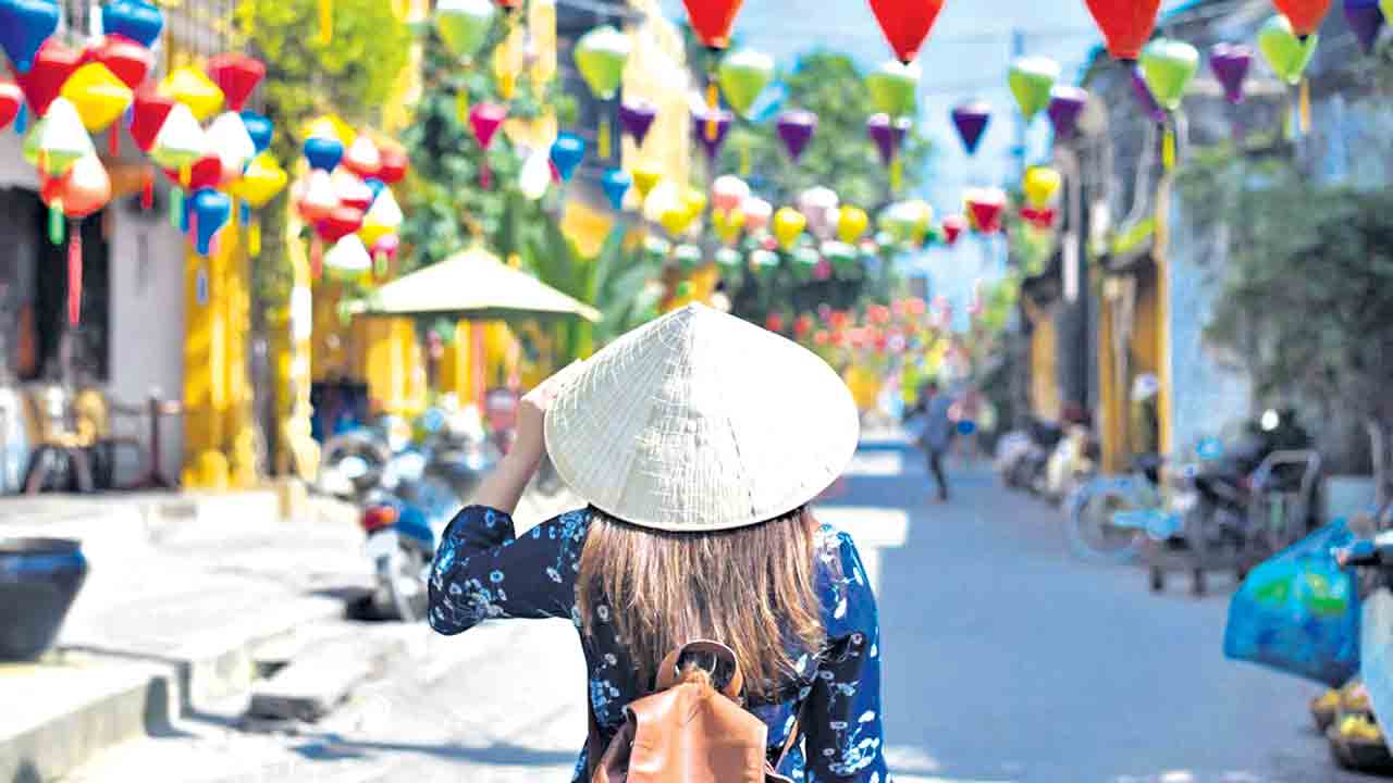 టూర్‌.. బర్త్‌డే స్పెషల్‌!