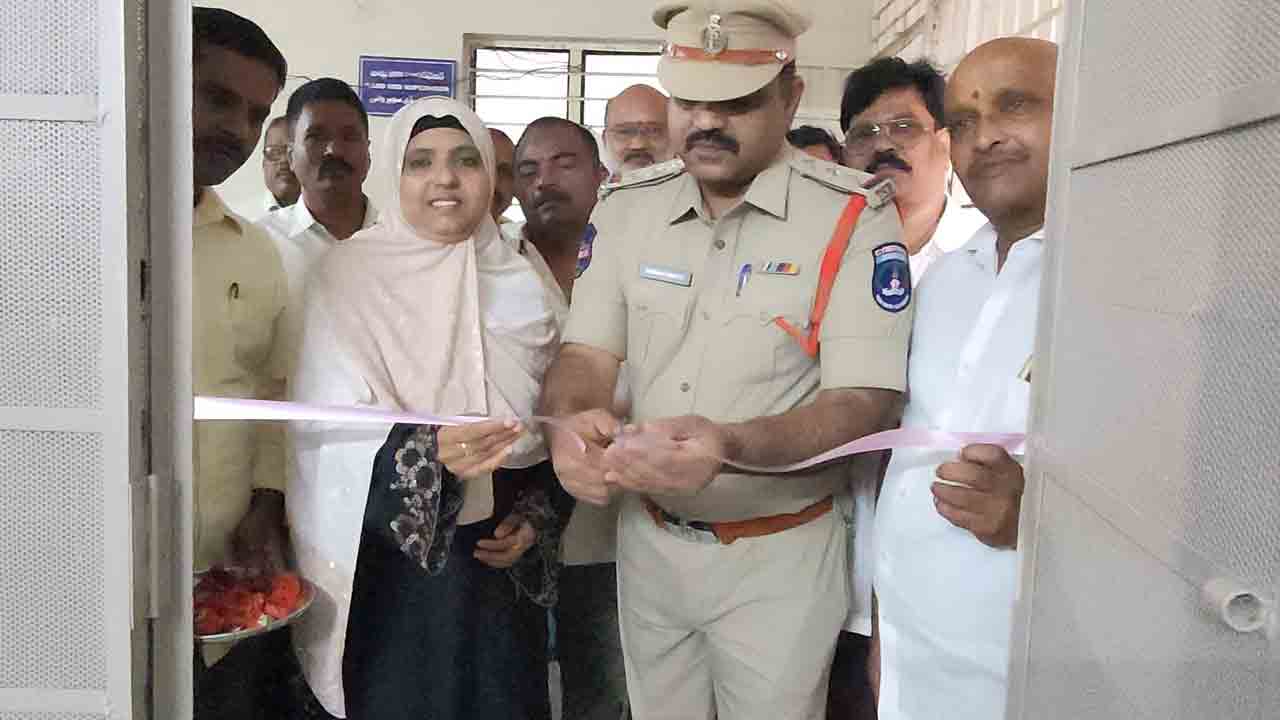 CC Cameras | ఒక కెమెరా 100 మంది పోలీసులతో సమానం : సీఐ వెంకటరెడ్డి