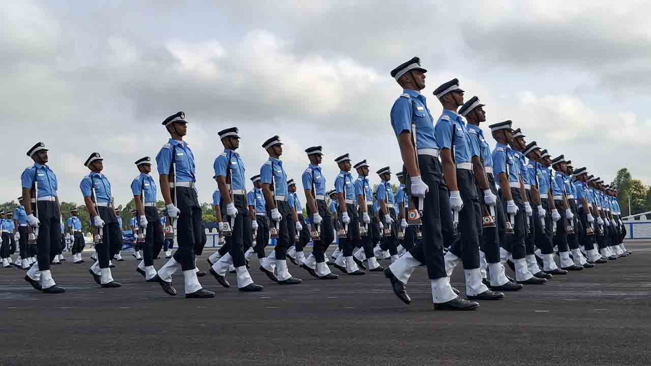 CGP | ఘనంగా కంబైన్డ్ గ్రాడ్యుయేషన్ పరేడ్.. ఆకట్టుకున్న వైమానిక విన్యాసాలు.. వీడియో