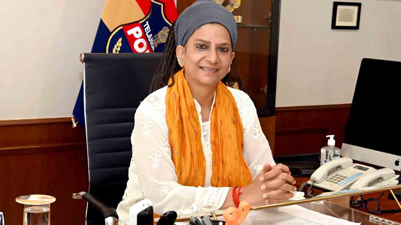 IPS Charu Sinha | సీఐడీ అడిష‌న‌ల్ డీజీపీగా చారు సిన్హా.. అద‌నంగా షీటీమ్స్ బాధ్య‌త‌లు..!