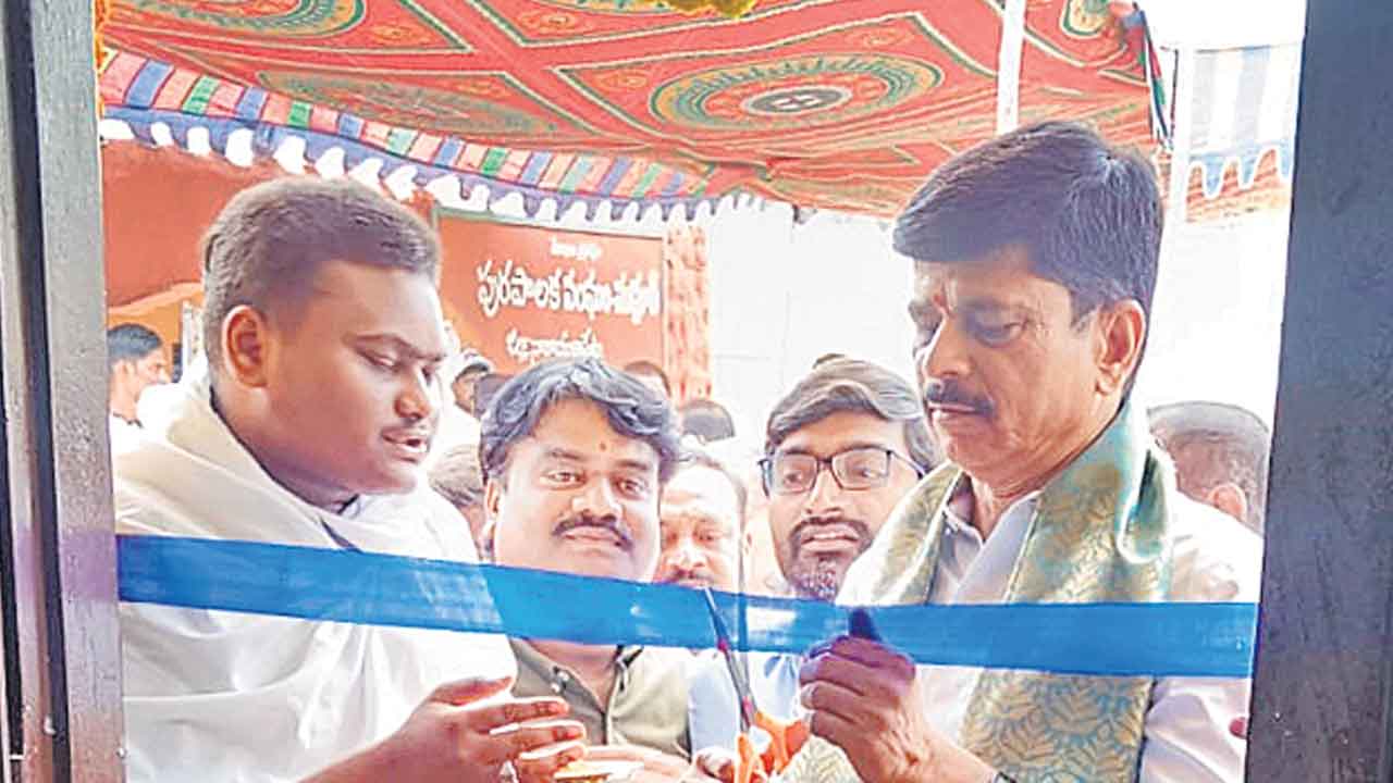 సీఎం సోదరుడి శంకుస్థాపనలు.. కొడంగల్‌లో తిరుపతిరెడ్డిదే హవా