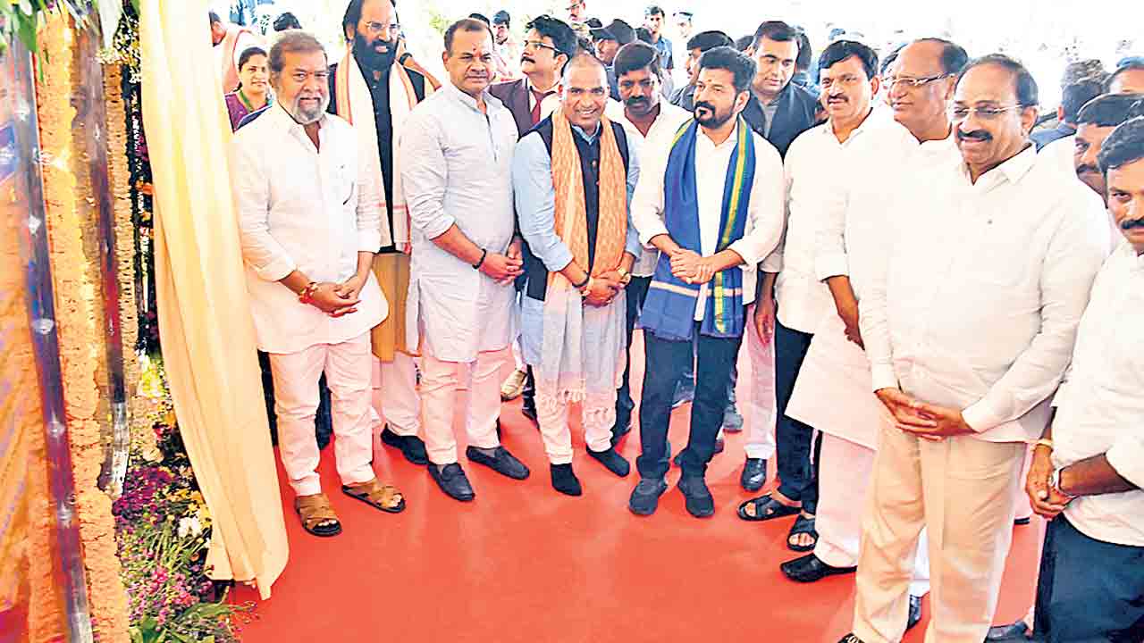 బీఆర్ఎస్ మంజూరు చేసిన పనులకు కాంగ్రెస్ శంకుస్థాపన?