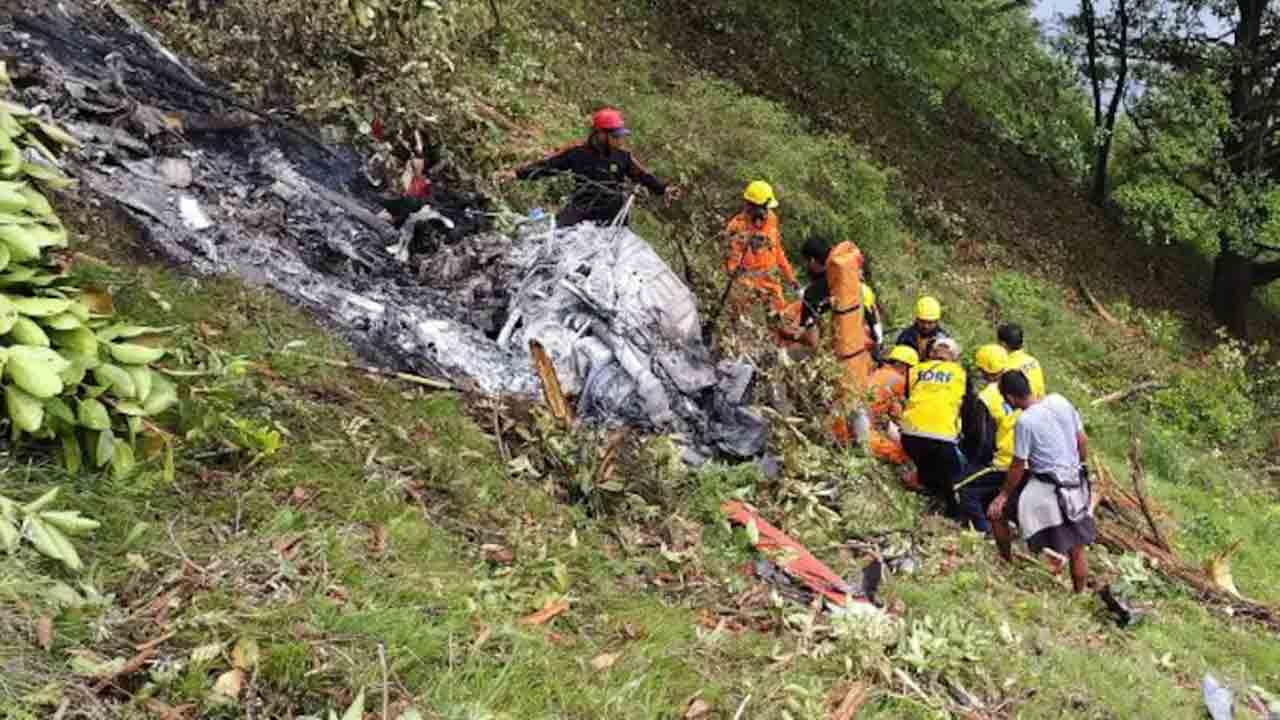 Helicopter Services | చార్‌ధామ్‌ యాత్రకు హెలికాప్టర్‌ సర్వీసులు రద్దు