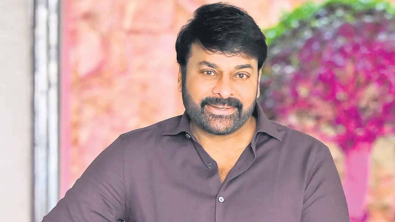 విశ్వంభరలో అదిరిపోయే ఐటమ్‌ నంబర్‌?