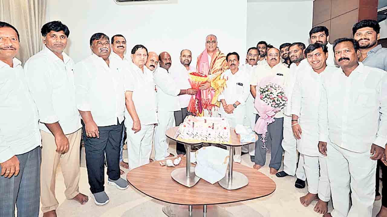 మాజీ మంత్రి హరీశ్‌రావుకు పుట్టినరోజు శుభాకాంక్షలు