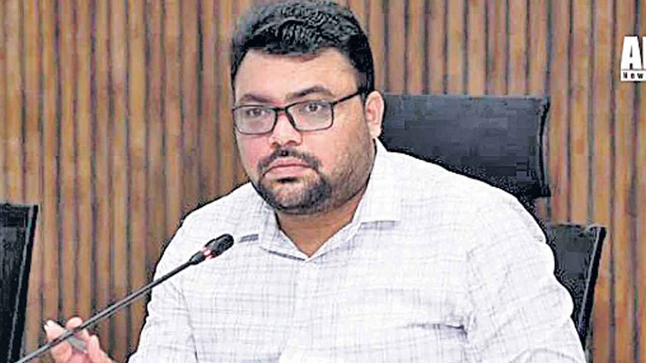 రైతులెవరూ నన్ను కలవలేదు: కలెక్టర్‌