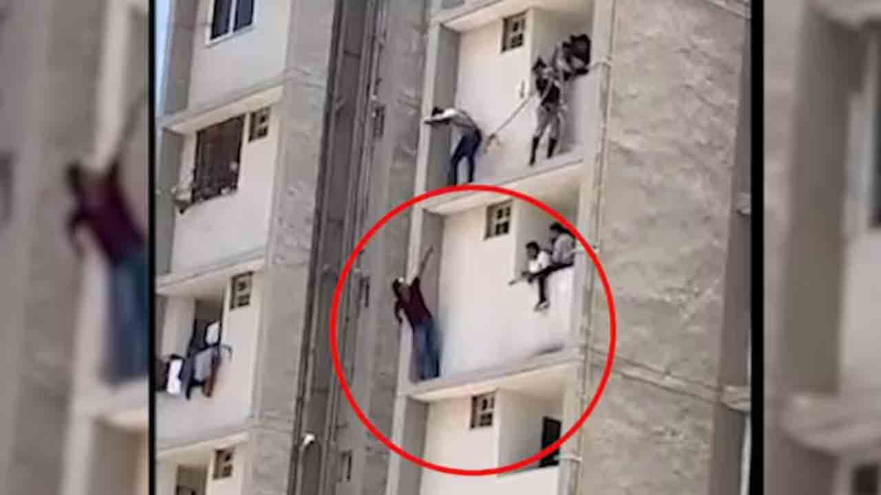 Better to die than surrender | ‘లొంగిపోను, చచ్చిపోతా’.. పోలీసుల నుంచి   తప్పించుకునేందుకు నేరస్తుడు ఏం చేశాడంటే?