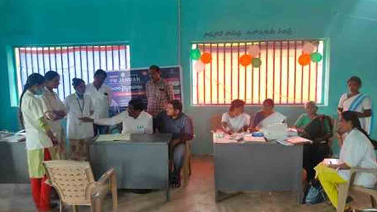 Seasonal Diseases | సీజనల్ వ్యాధుల పట్ల అప్రమత్తంగా ఉండాలి : జిల్లా వైద్యాధికారి రాథోడ్ నరేందర్